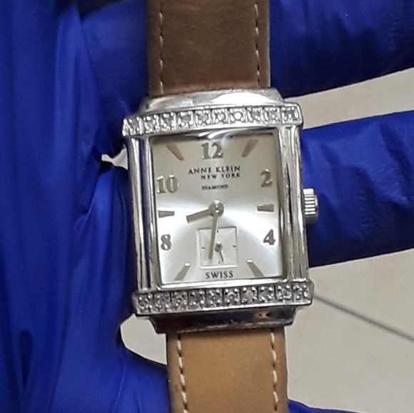 Watch - Picture 2 of 2